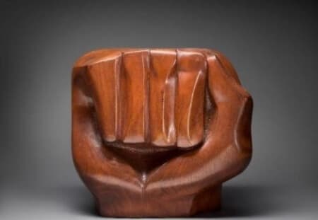 Elizabeth Catlett, Black Unity, 1968. Crystal Bridges Museum of American Art, Bentonville, Ark. / Edward C. Robison III.