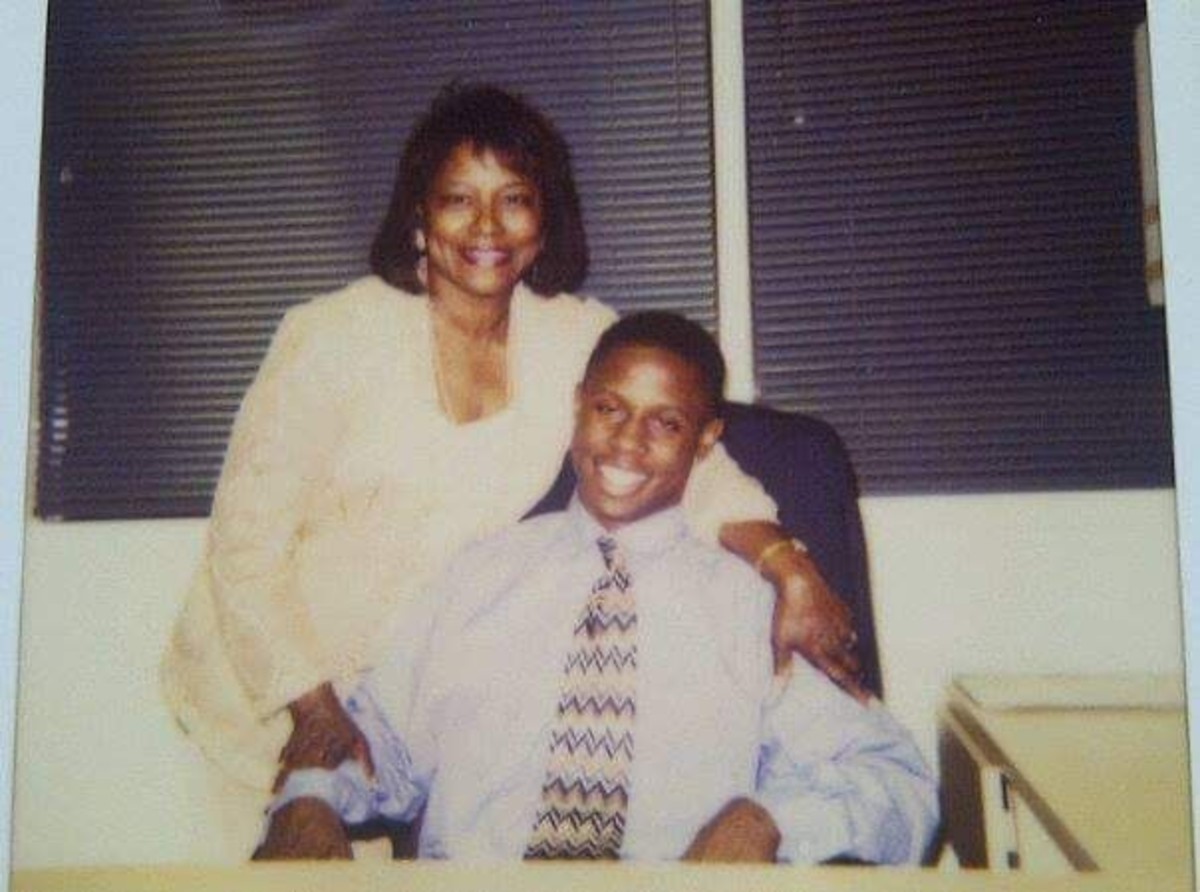 Patsy Farr Tupac’s Last Concert, The House of Blues, & the 22-Year-Old Who Made it ...